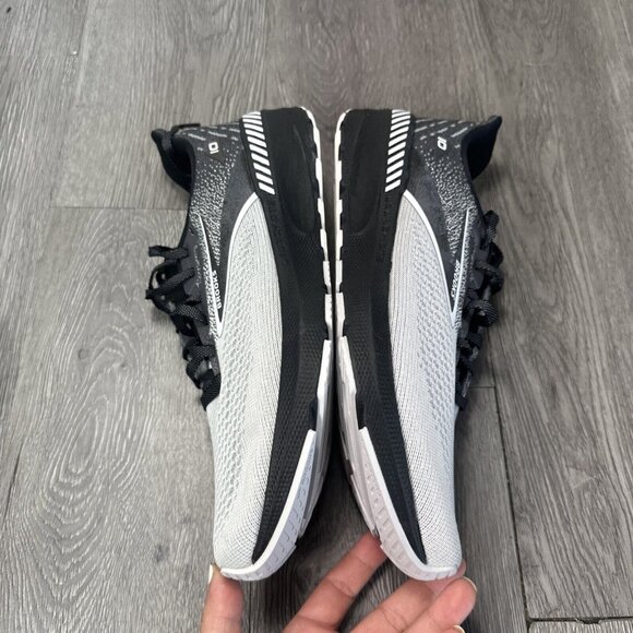 Size 9 - Brooks Launch GTS 10 Black Gray Running Shoe Men SAMPLE main image 4